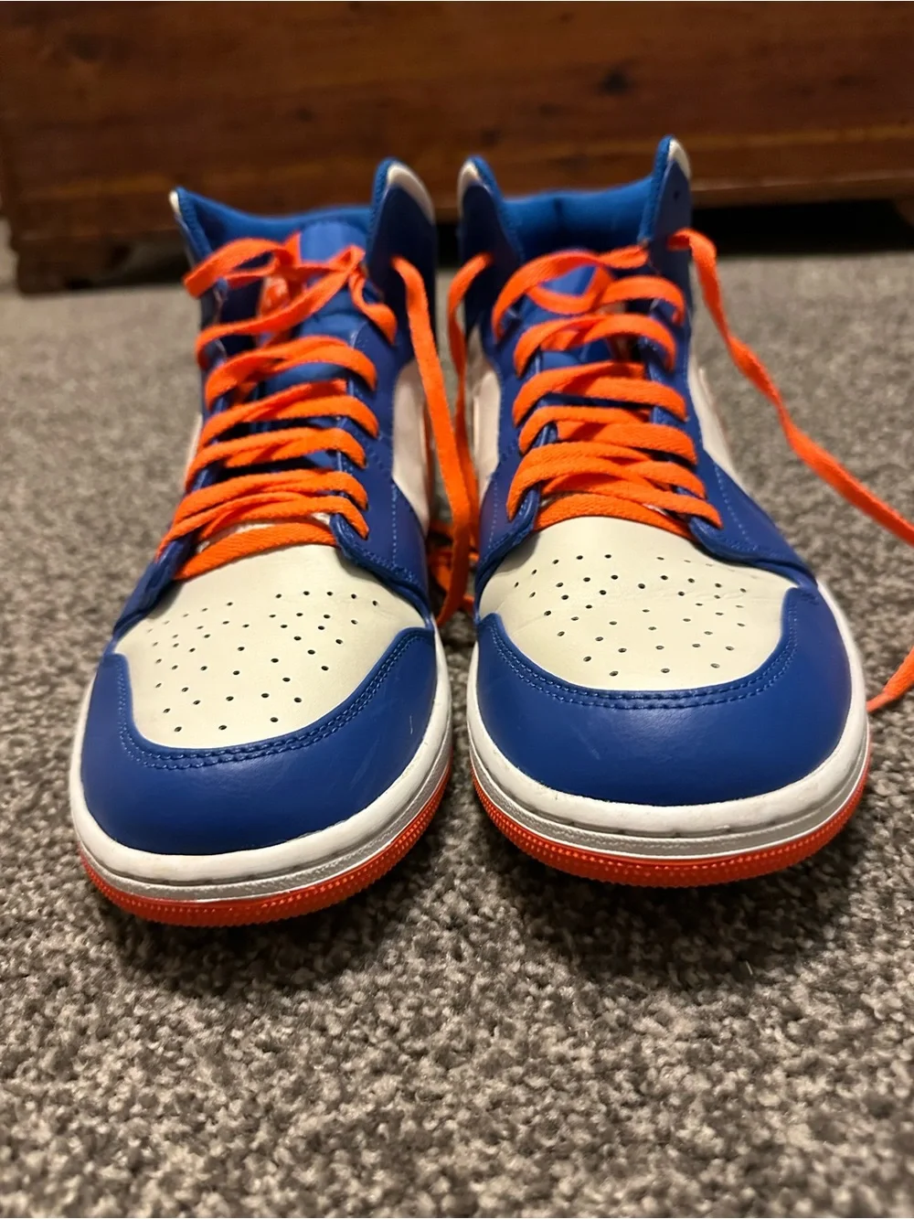 Men’s Jordan 1 Mid Knicks